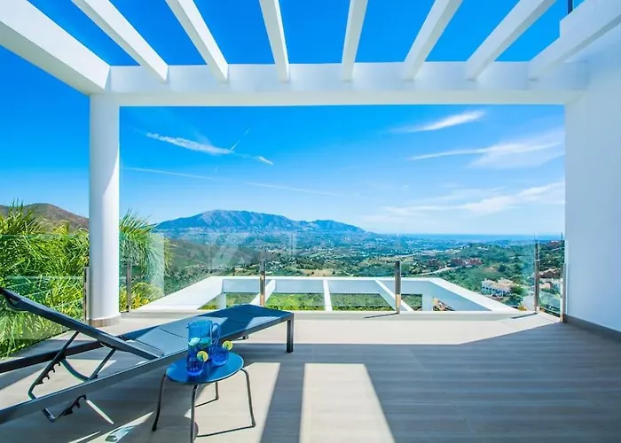 Вилла New Modern Elviria, Mairena Pool Bbq&views Марбелья