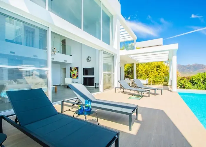 Вилла New Modern Elviria, Mairena Pool Bbq&views *