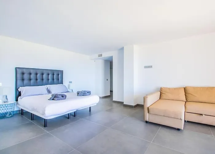 New Modern Elviria, Mairena Pool Bbq&views Villa